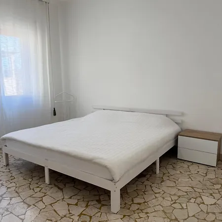 Cs Serravalle Outlet Apartamento